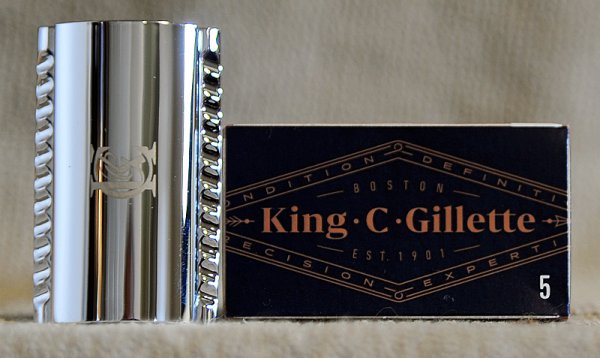 Gillette-3-piece-razor-c.jpg