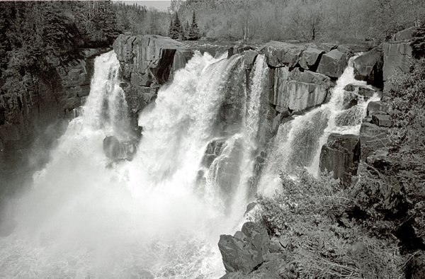 High-Falls-B&W.jpg