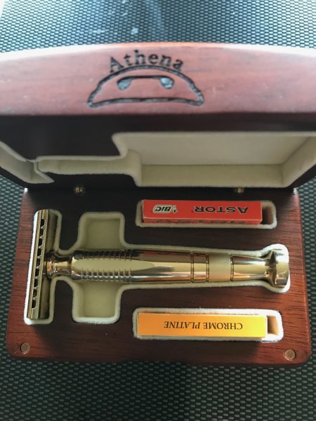 Review - Lambda Athena de razor | Against The Grain - Wet Shaving Forum