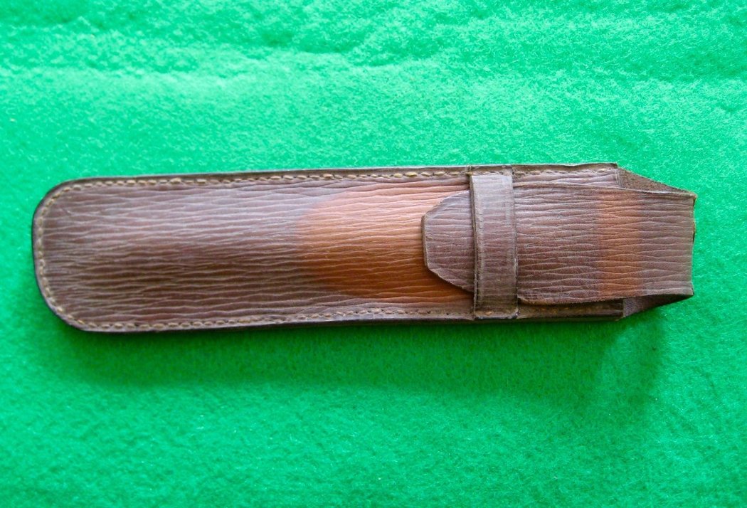wedge pouch.jpg
