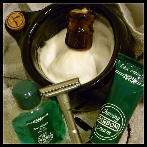 pilotic's shaving gear